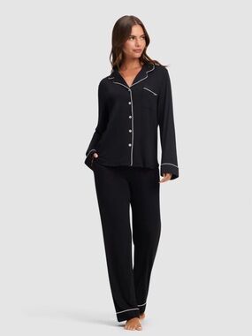 Cozy Earth bamboo stretch black Pajama set with White Piping Tall S